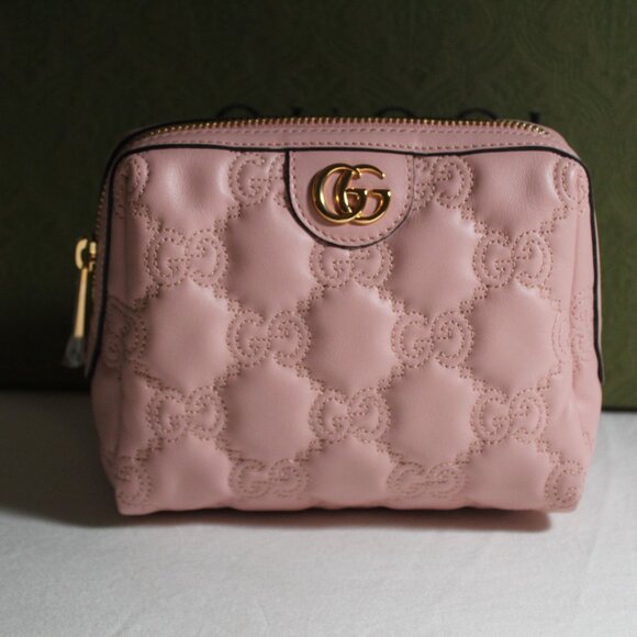 NWT Gucci Matelasse Beauty Cosmetic Case Toiletry Bag GG Embossed Zip Top 726047 - Picture 1 of 10